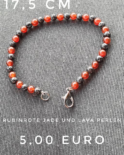 Armband aus rubinroter Jade